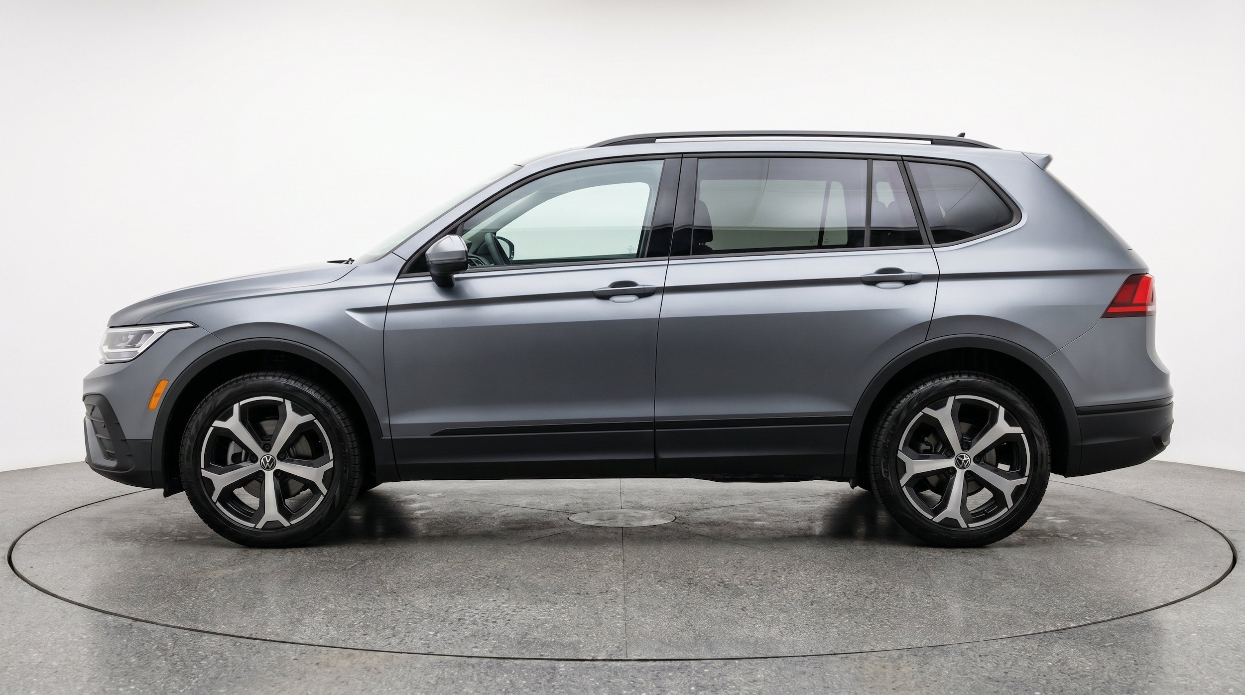 Thumbnail: 2026 Volkswagen Tiguan - 5