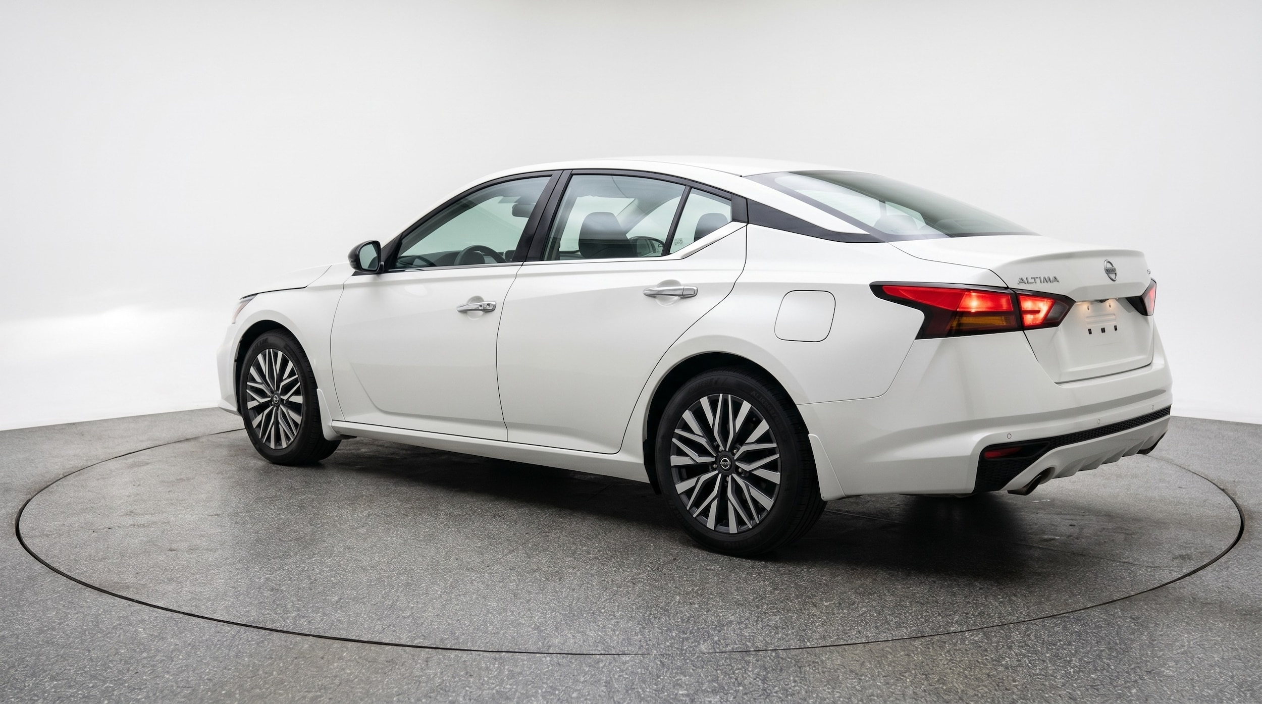 Thumbnail: 2025 Nissan Altima - 5