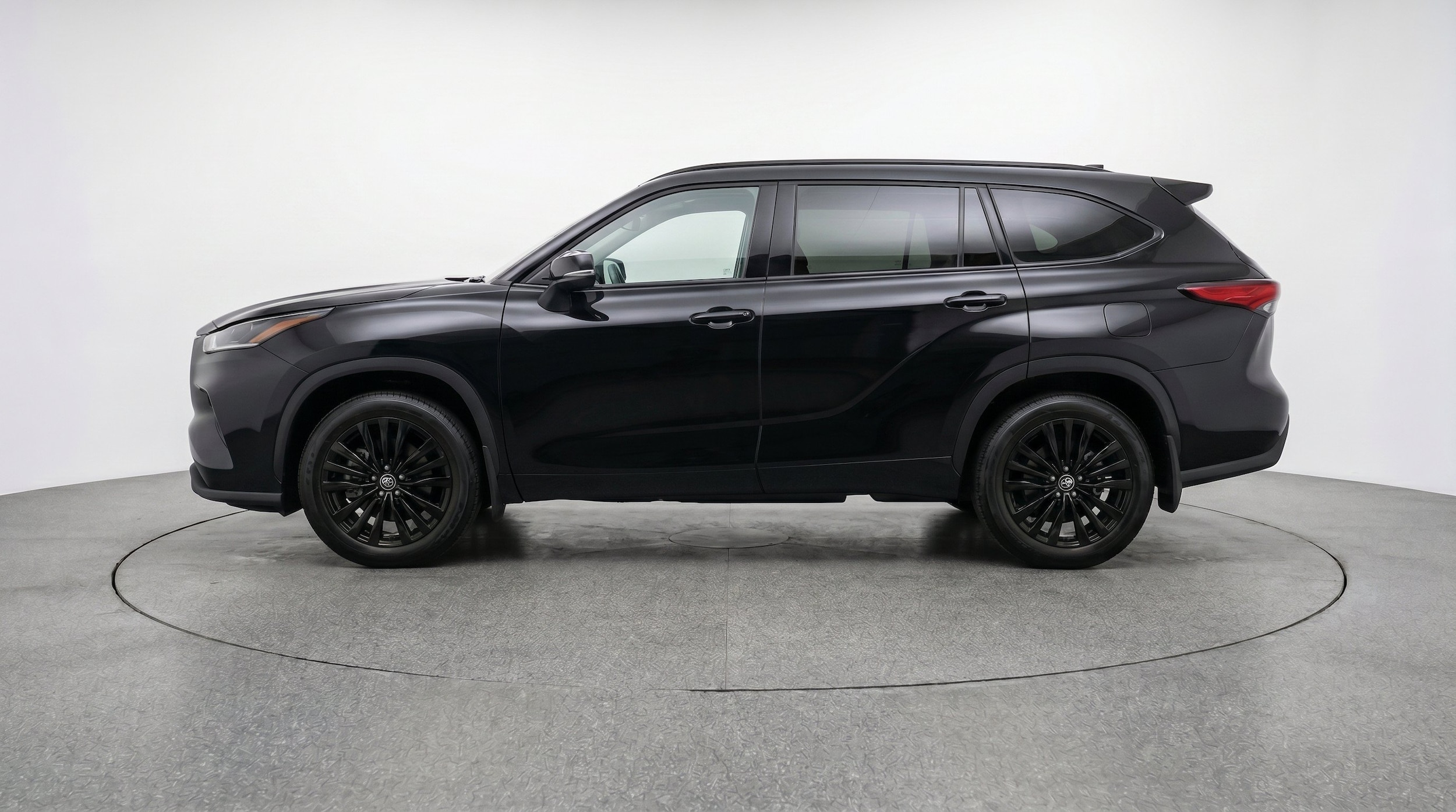 Thumbnail: 2025 Toyota Highlander - 5