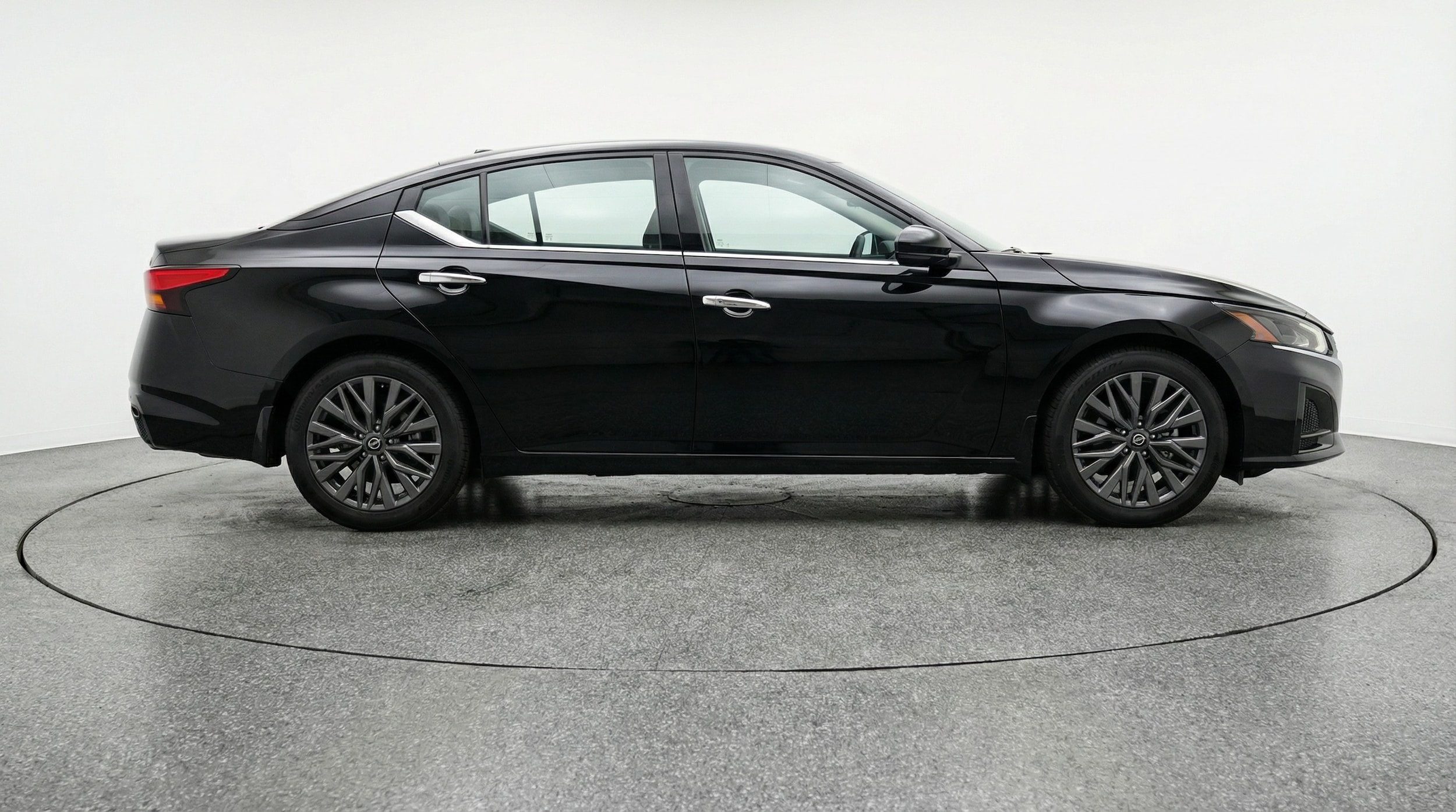 Thumbnail: 2025 Nissan Altima - 8