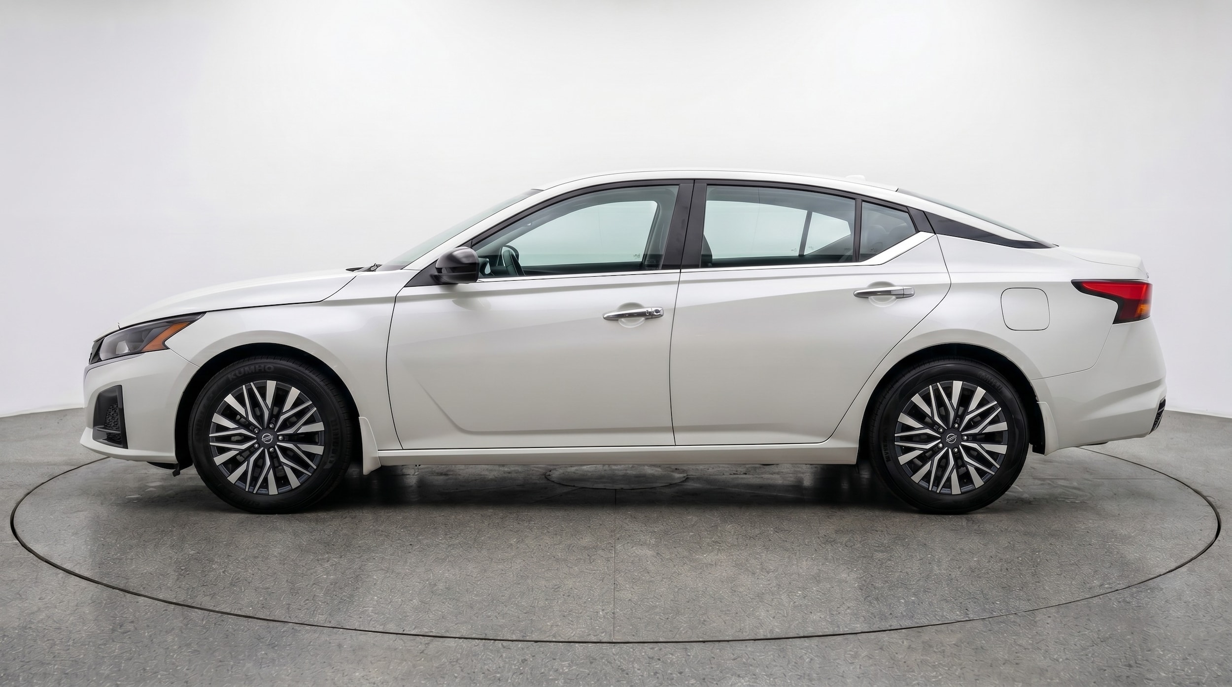 Thumbnail: 2025 Nissan Altima - 4