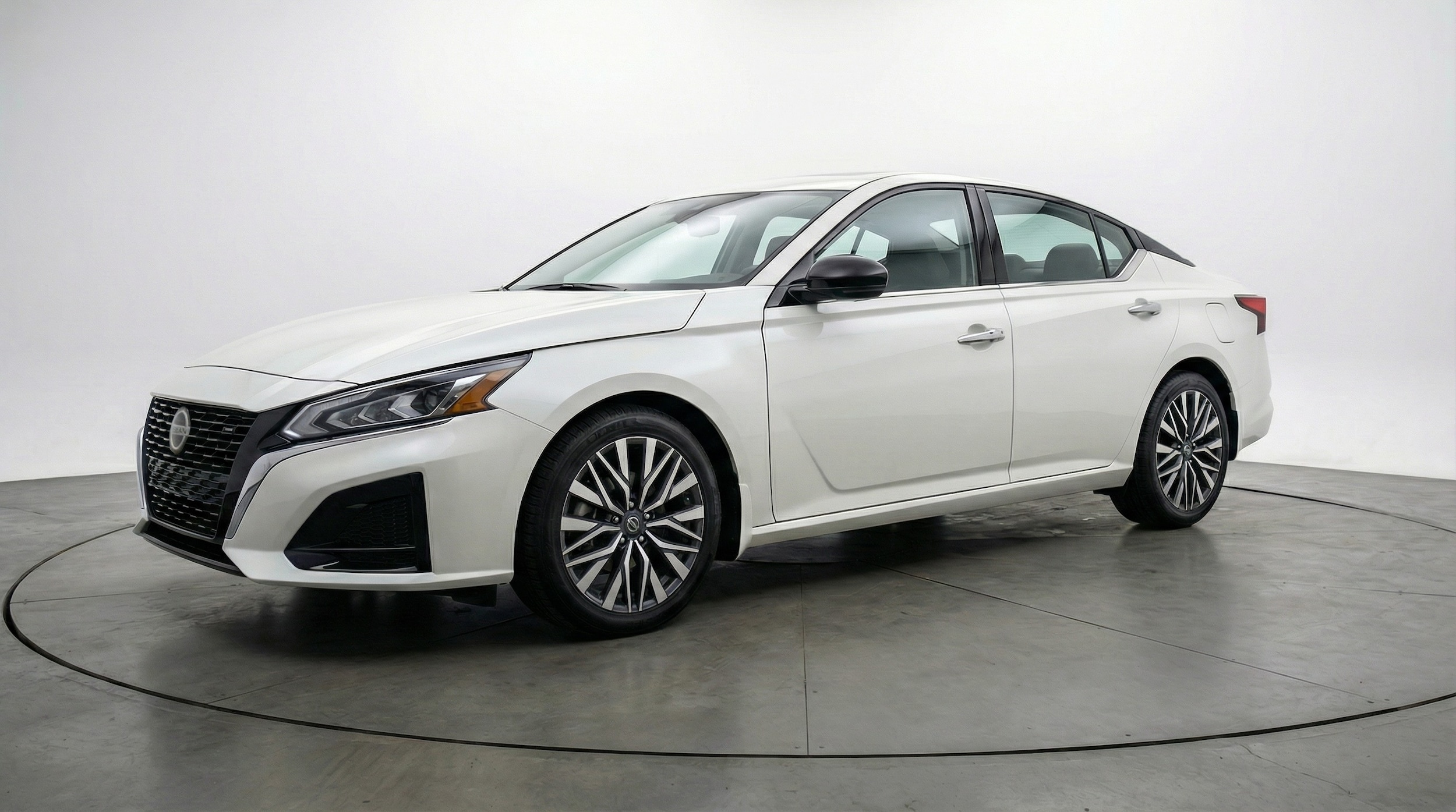 Thumbnail: 2025 Nissan Altima - 3