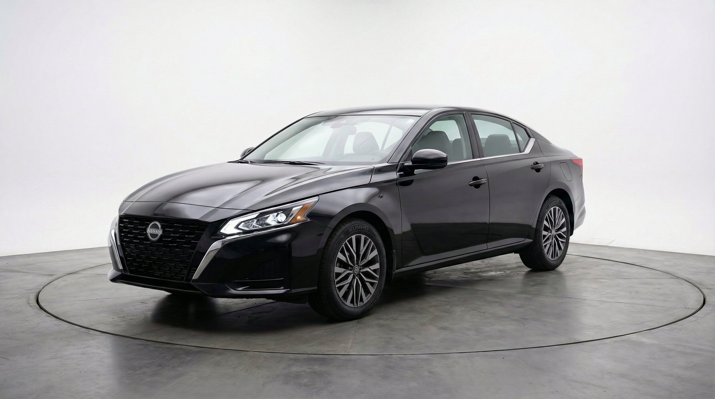 Thumbnail: 2025 Nissan Altima - 3