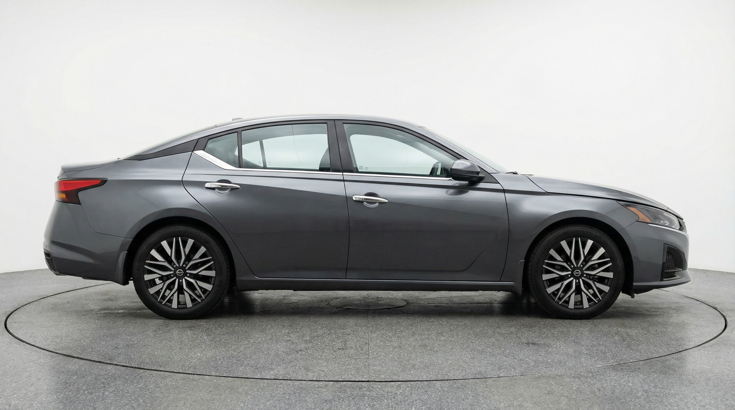 Thumbnail: 2025 Nissan Altima - 8