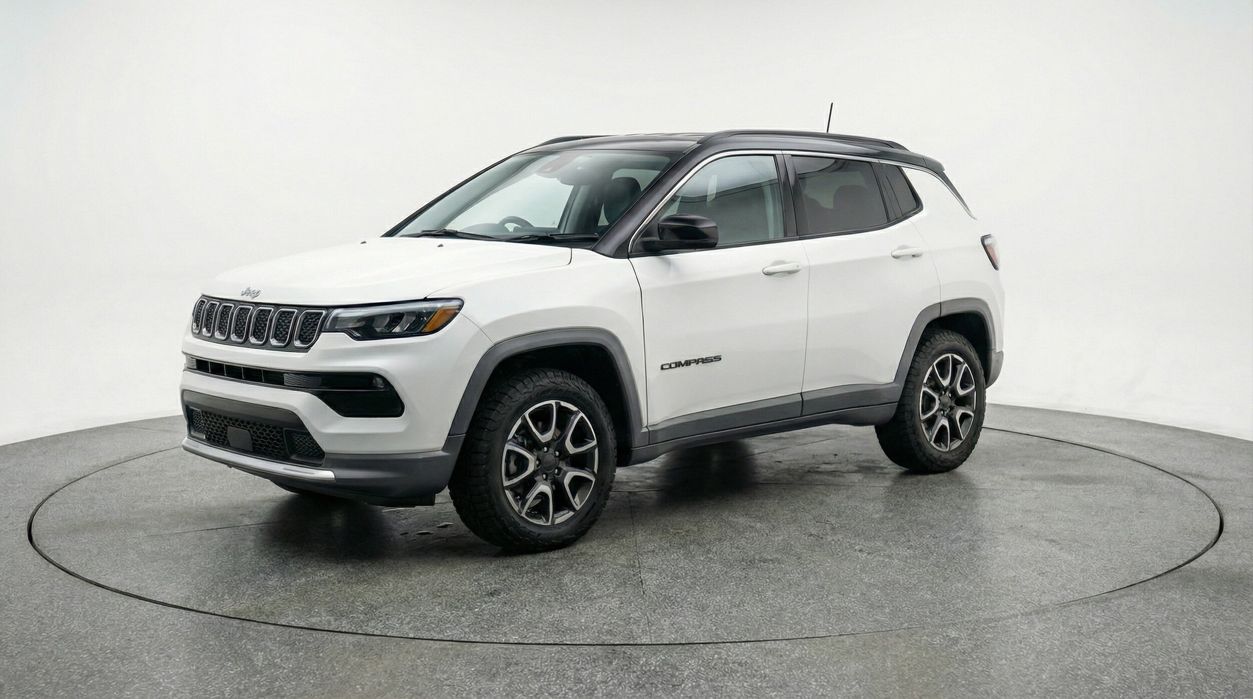 Thumbnail: 2025 Jeep Compass - 3