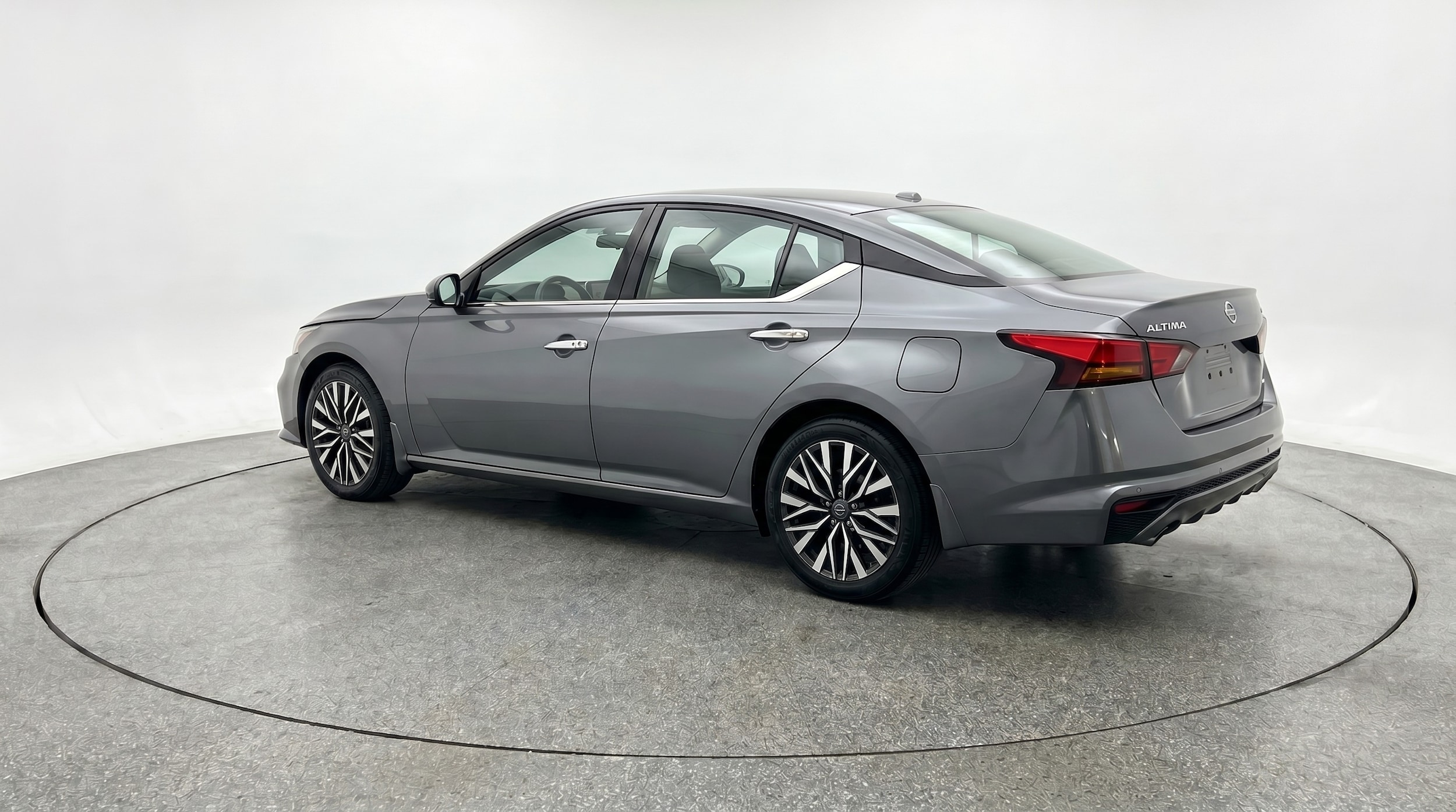Thumbnail: 2025 Nissan Altima - 5