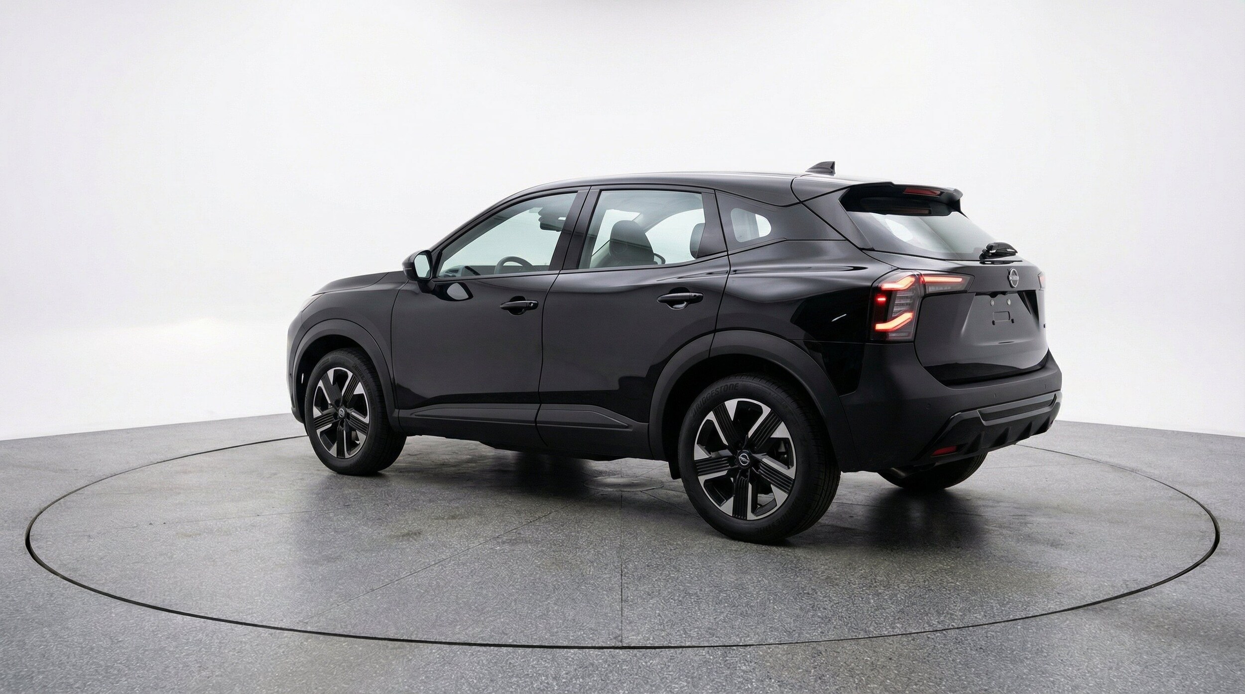 Thumbnail: 2026 Nissan Kicks - 6