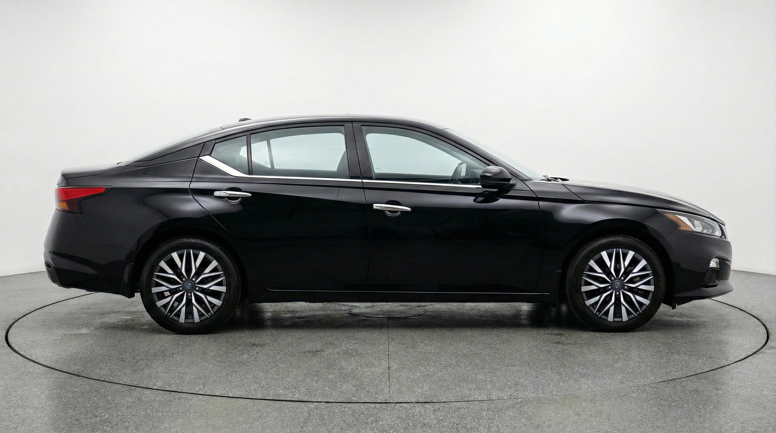 Thumbnail: 2025 Nissan Altima - 11