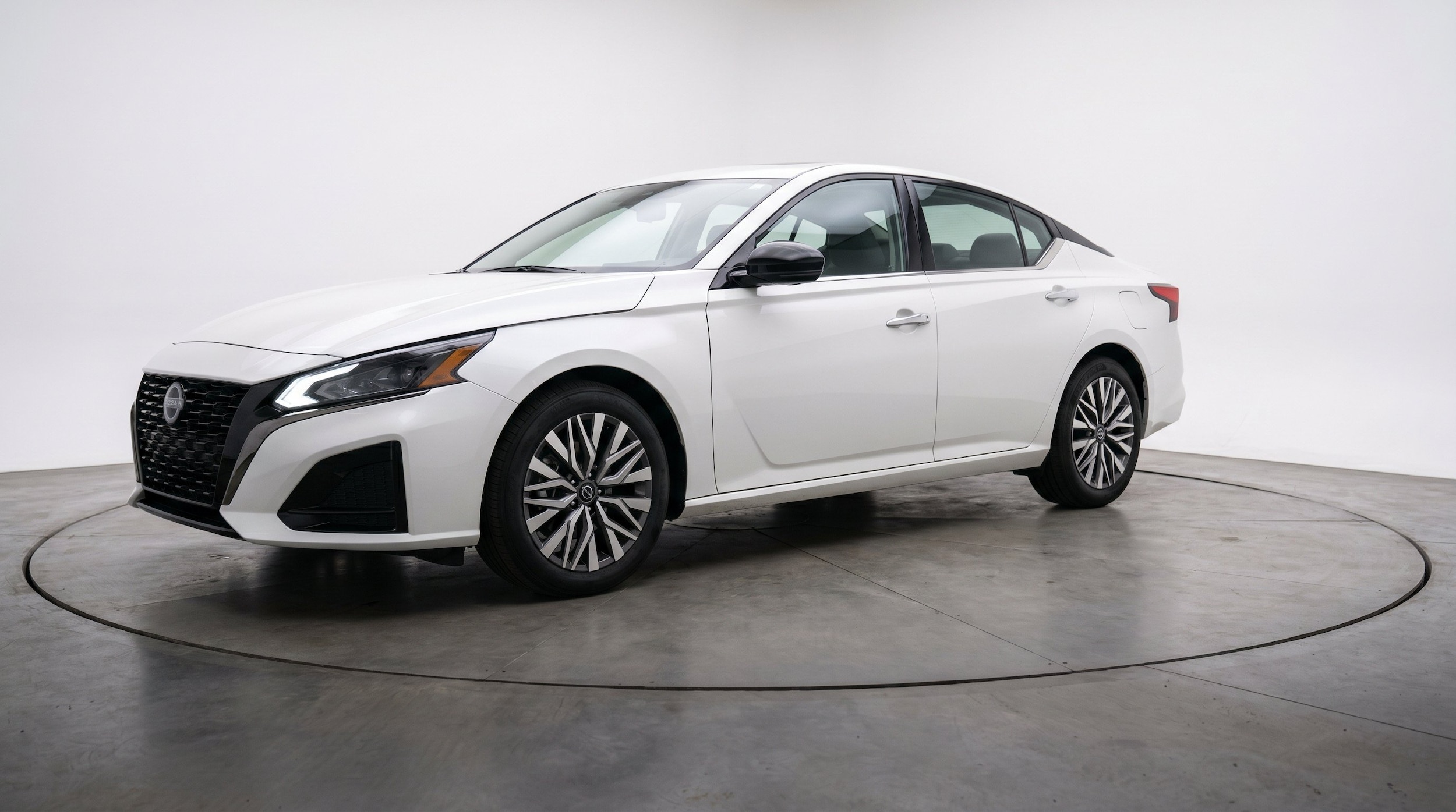 Thumbnail: 2025 Nissan Altima - 3