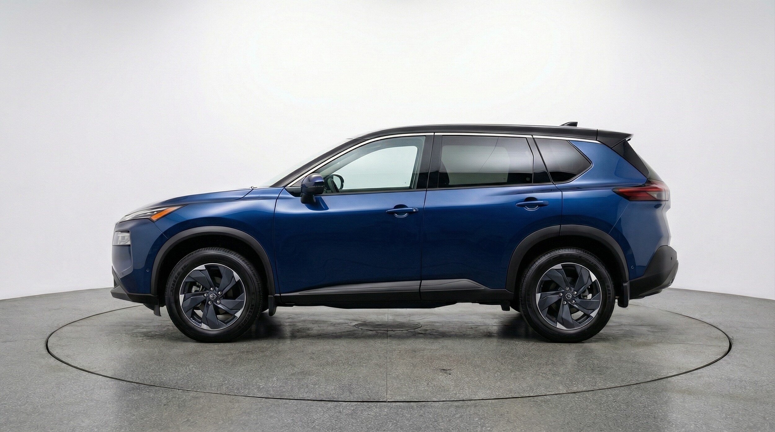 Thumbnail: 2025 Nissan Rogue - 4