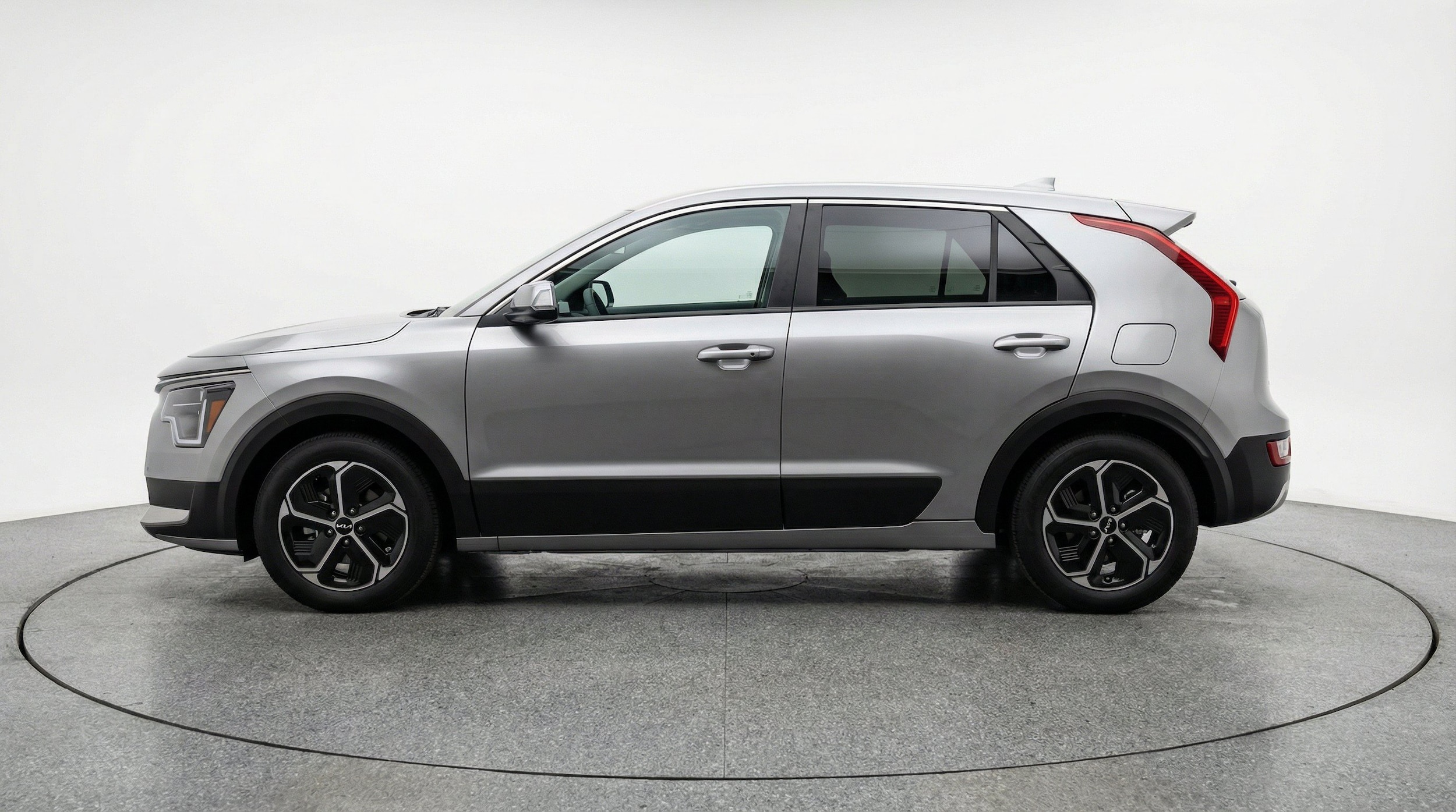 Thumbnail: 2026 Kia Niro - 5