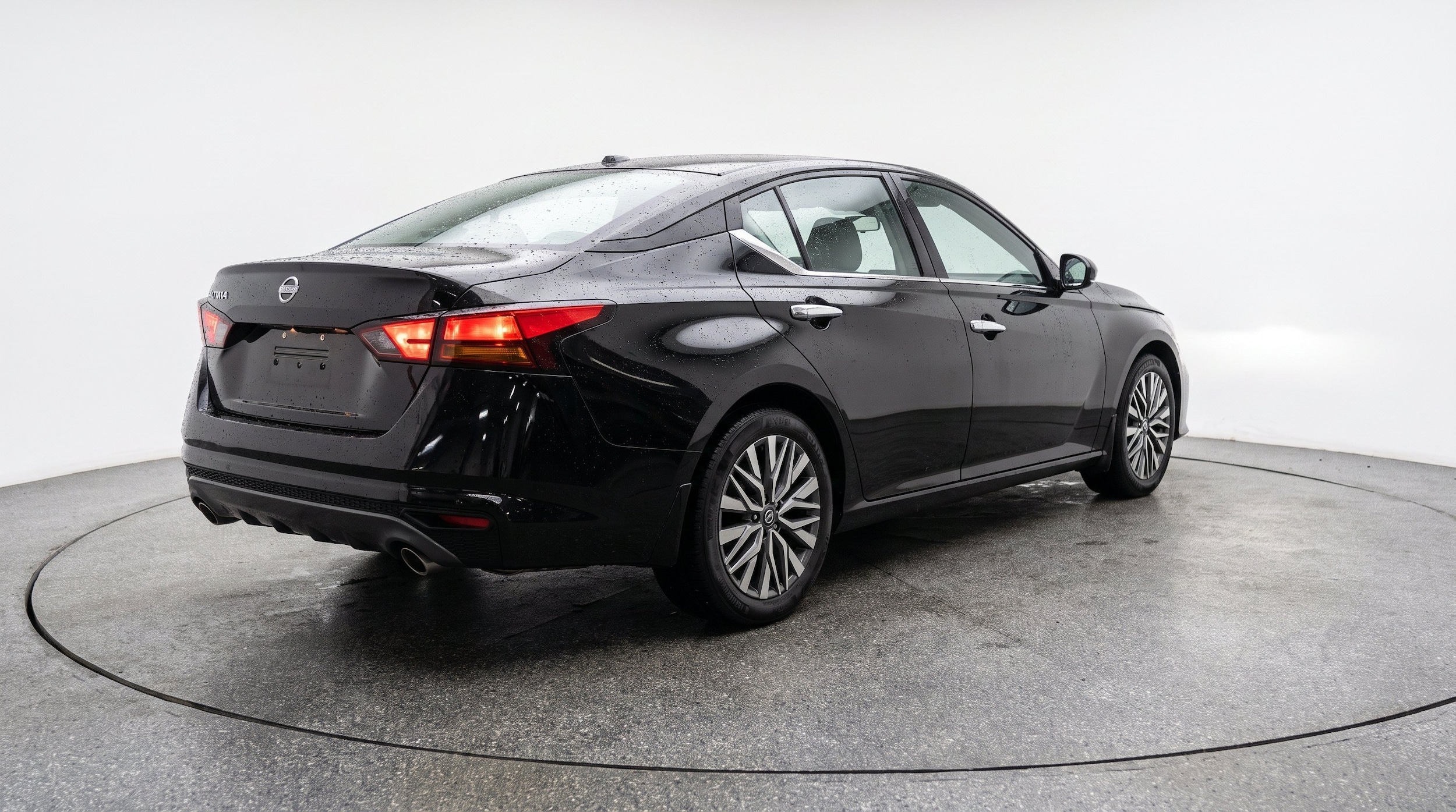 Thumbnail: 2025 Nissan Altima - 9