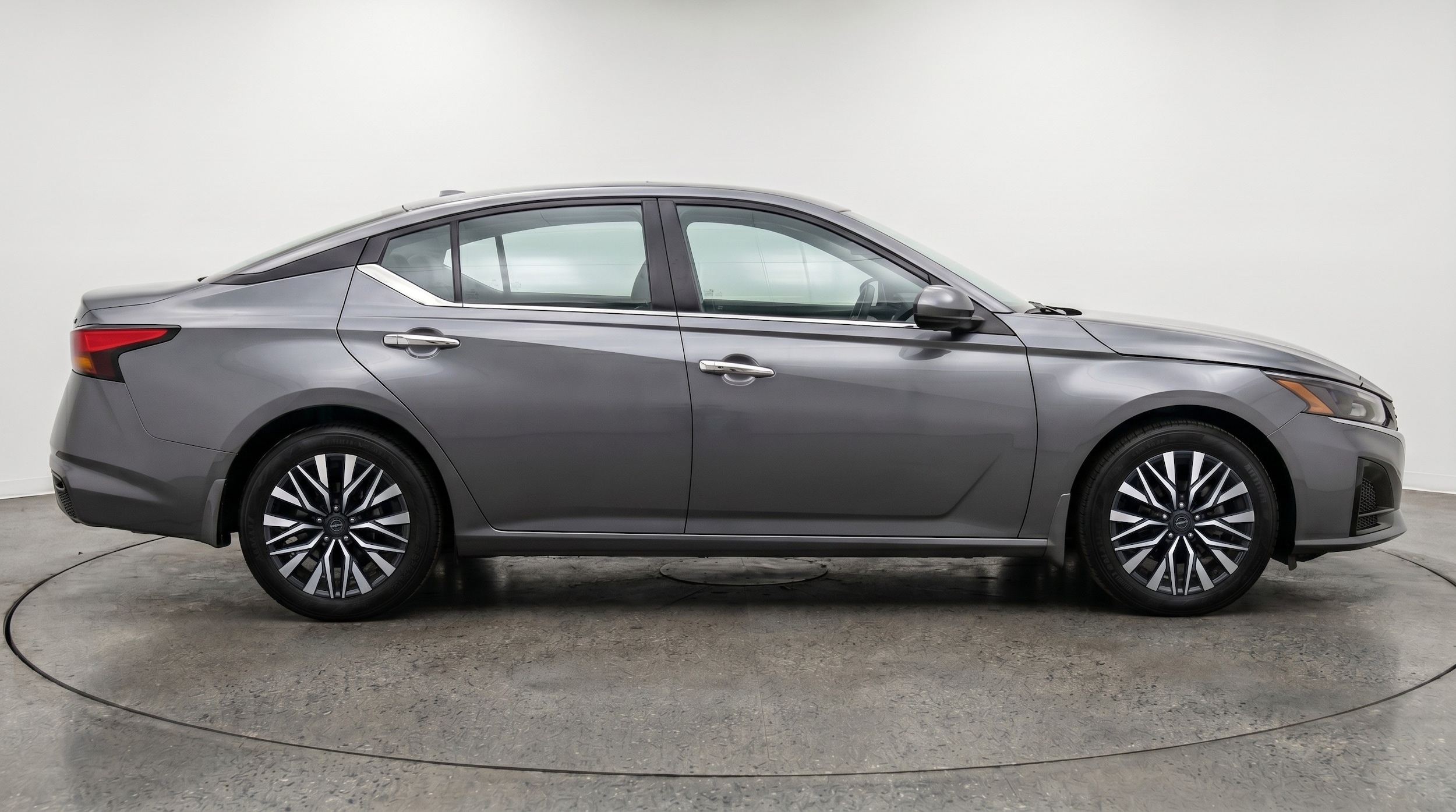 Thumbnail: 2025 Nissan Altima - 8