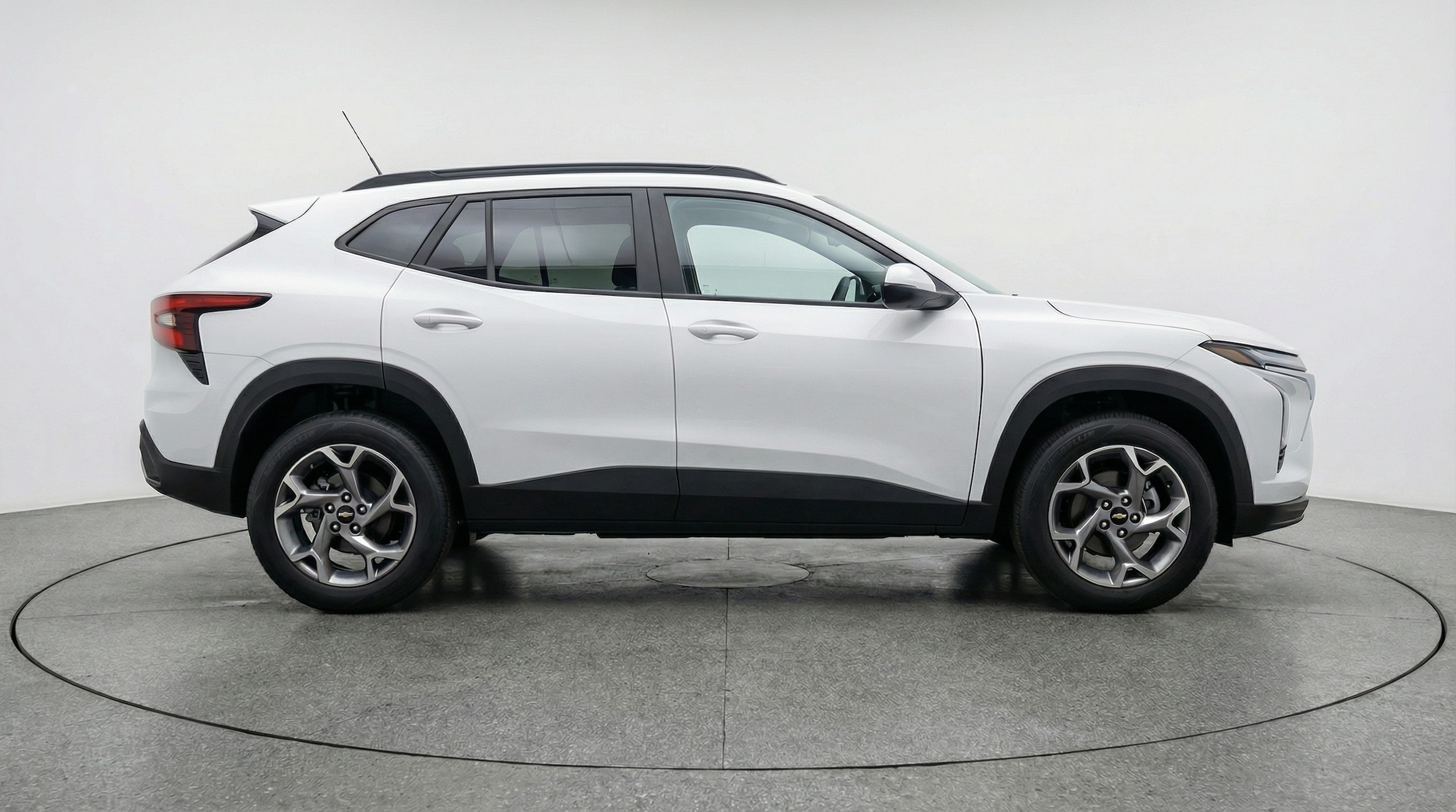Thumbnail: 2025 Chevrolet Trax - 8