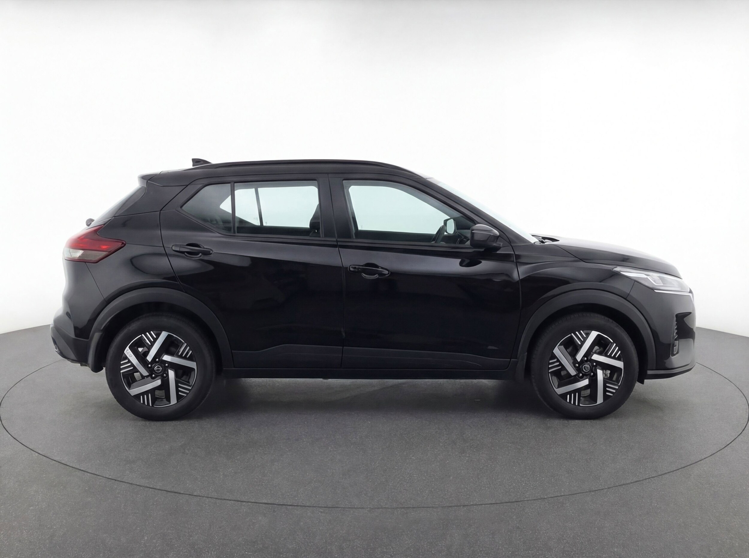 Thumbnail: 2025 Nissan Kicks - 11