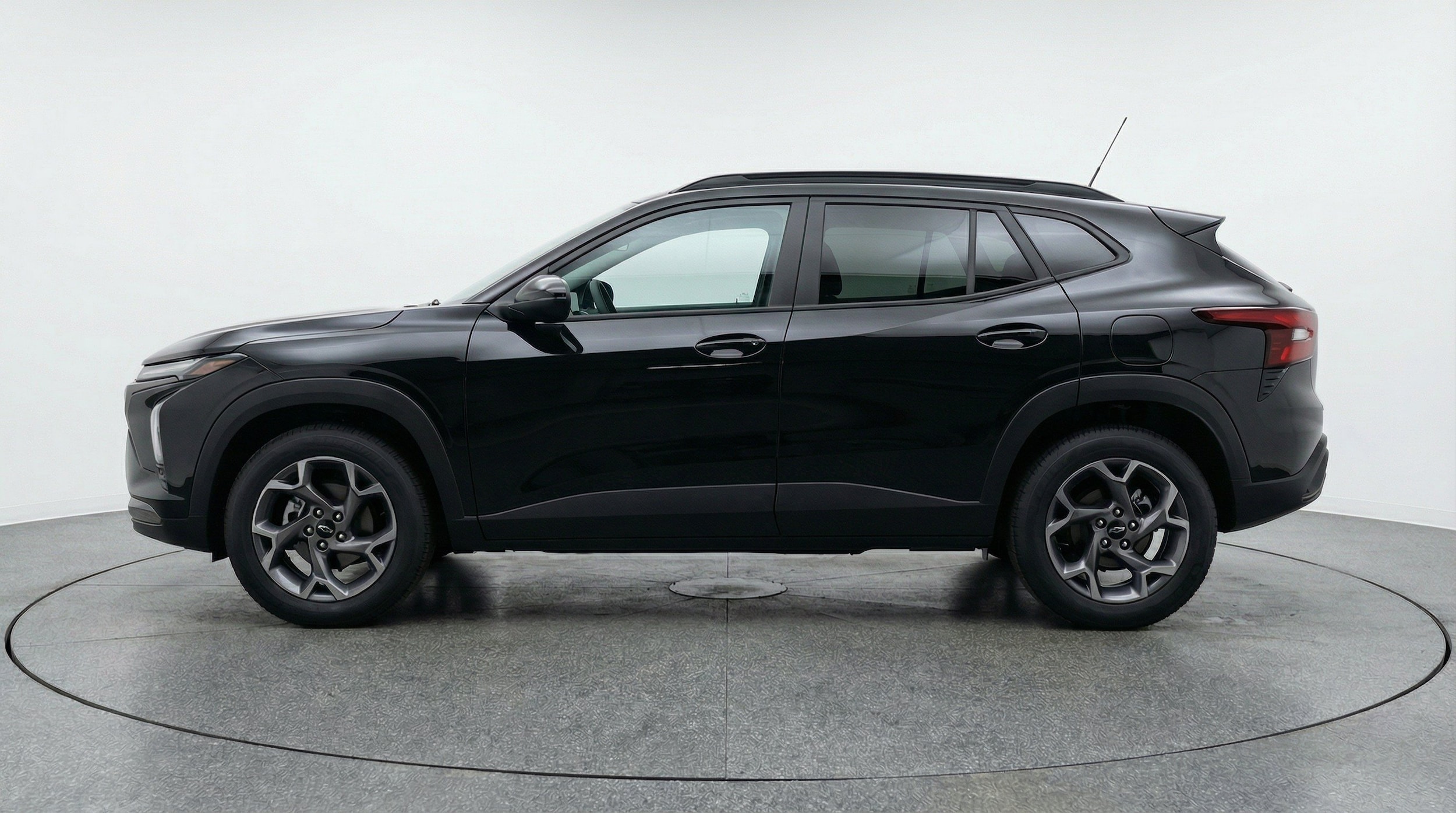 Thumbnail: 2025 Chevrolet Trax - 5