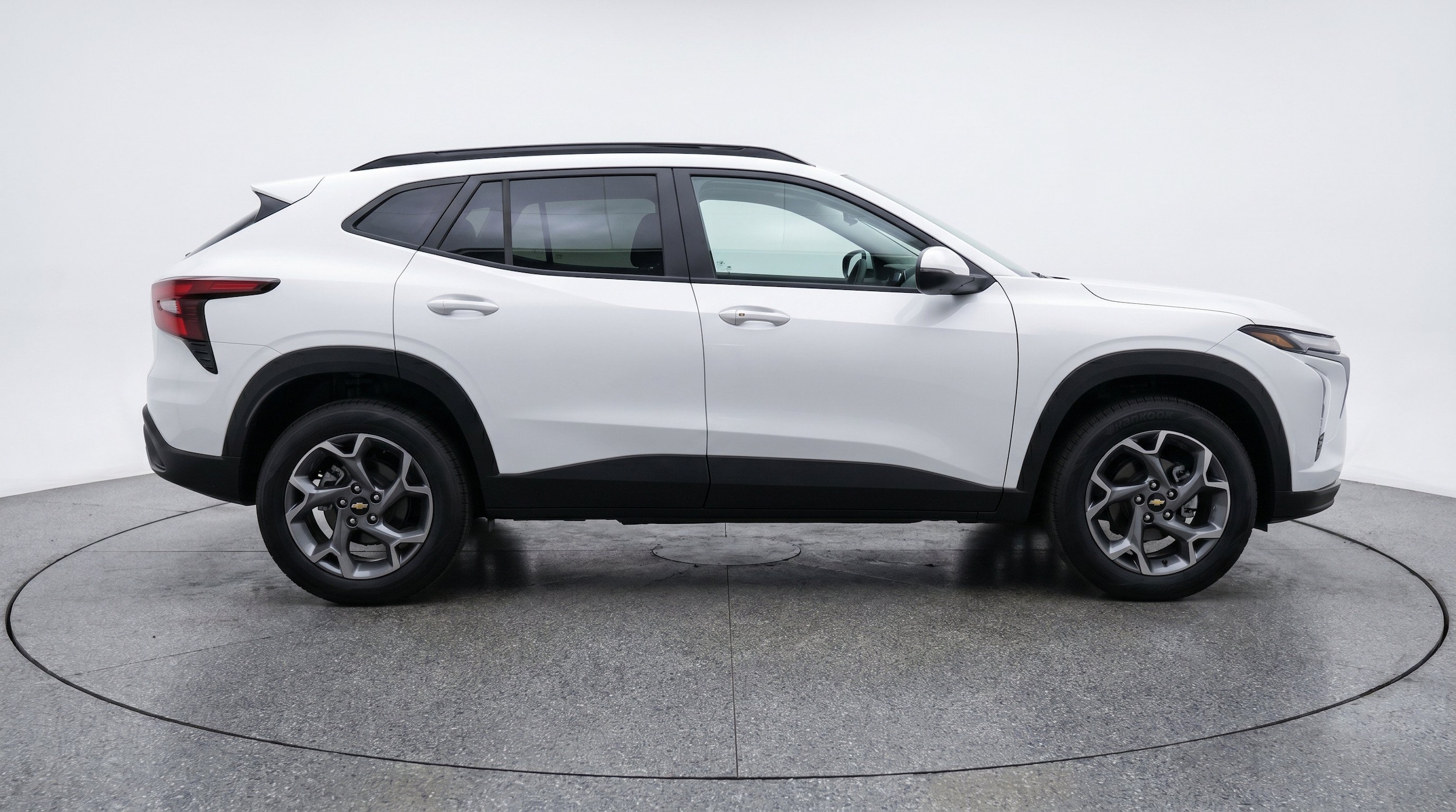 Thumbnail: 2025 Chevrolet Trax - 11