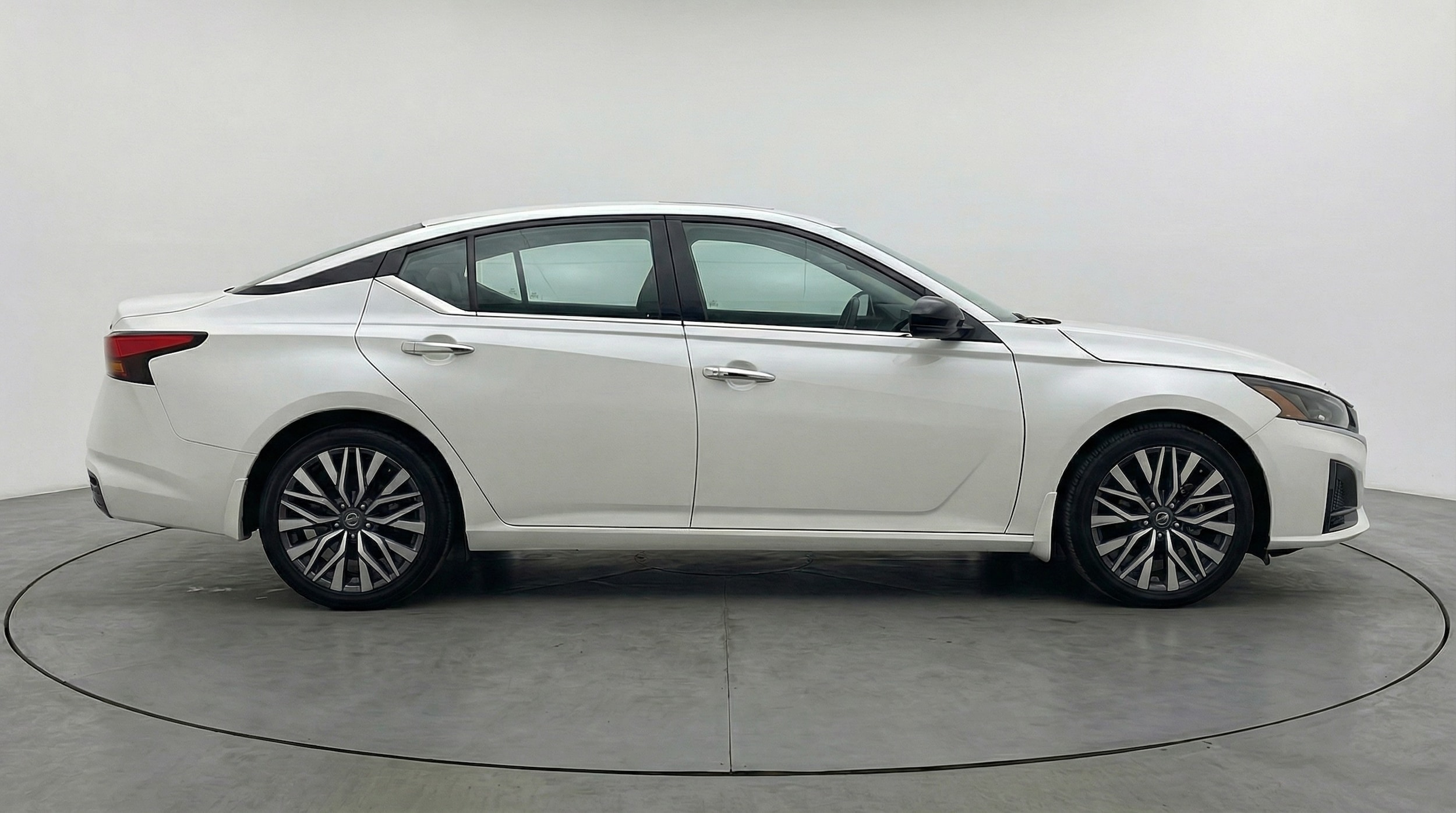 Thumbnail: 2025 Nissan Altima - 8