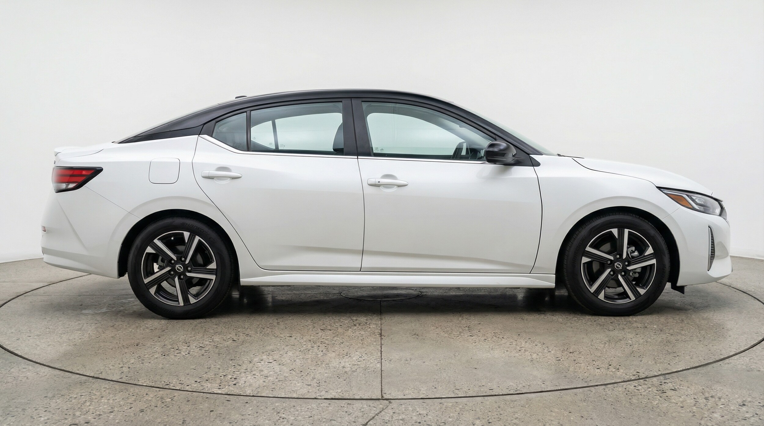 Thumbnail: 2025 Nissan Sentra - 8