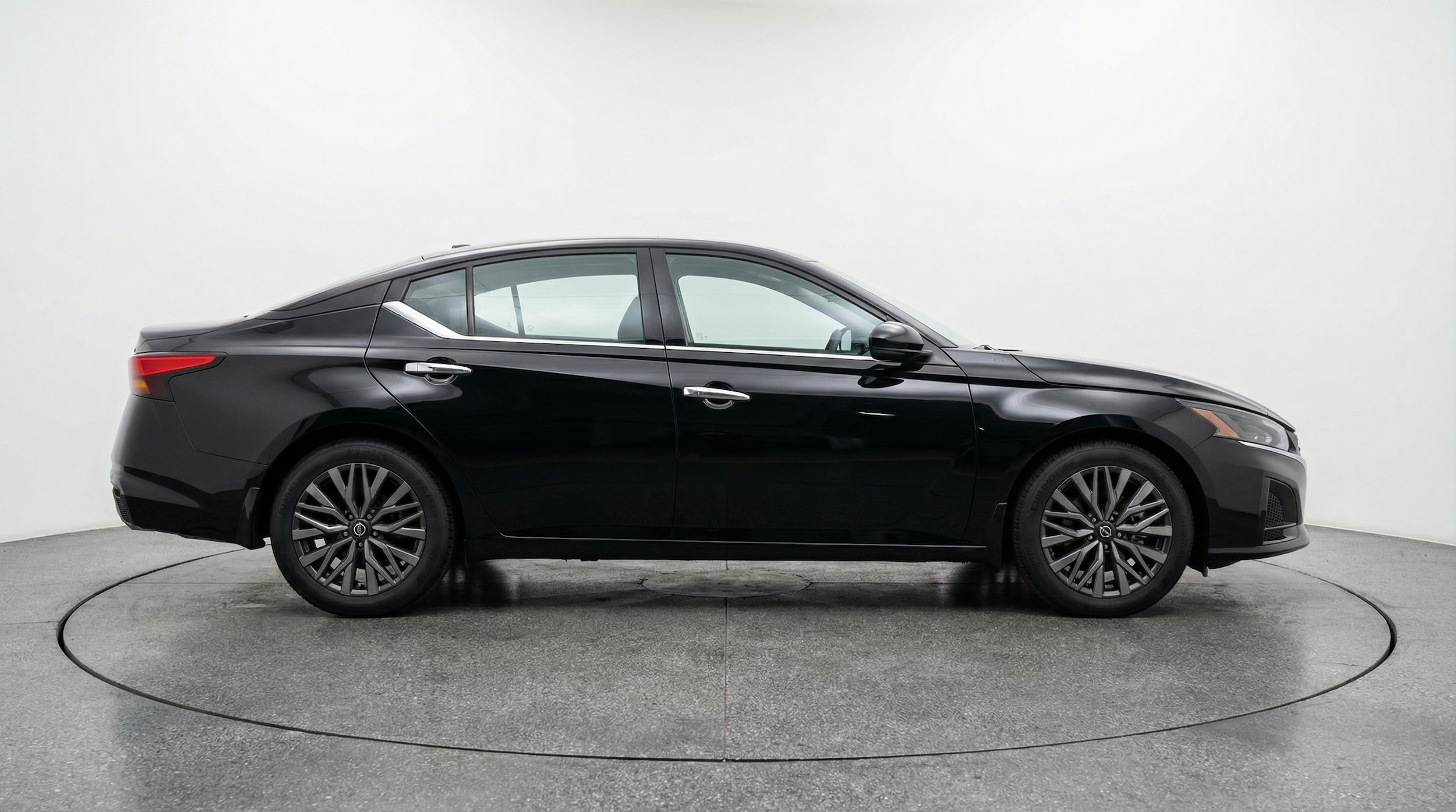 Thumbnail: 2025 Nissan Altima - 8