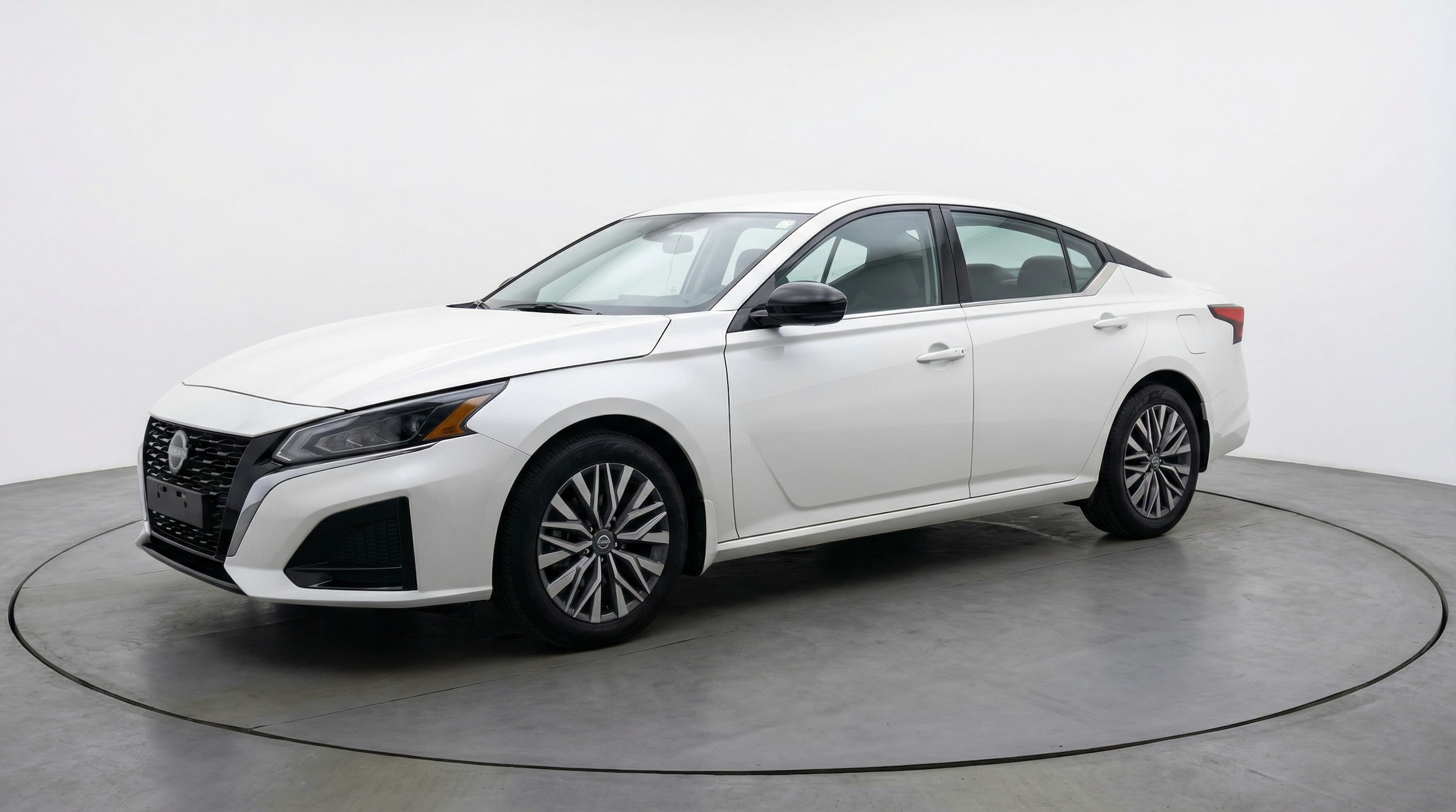 Thumbnail: 2025 Nissan Altima - 3