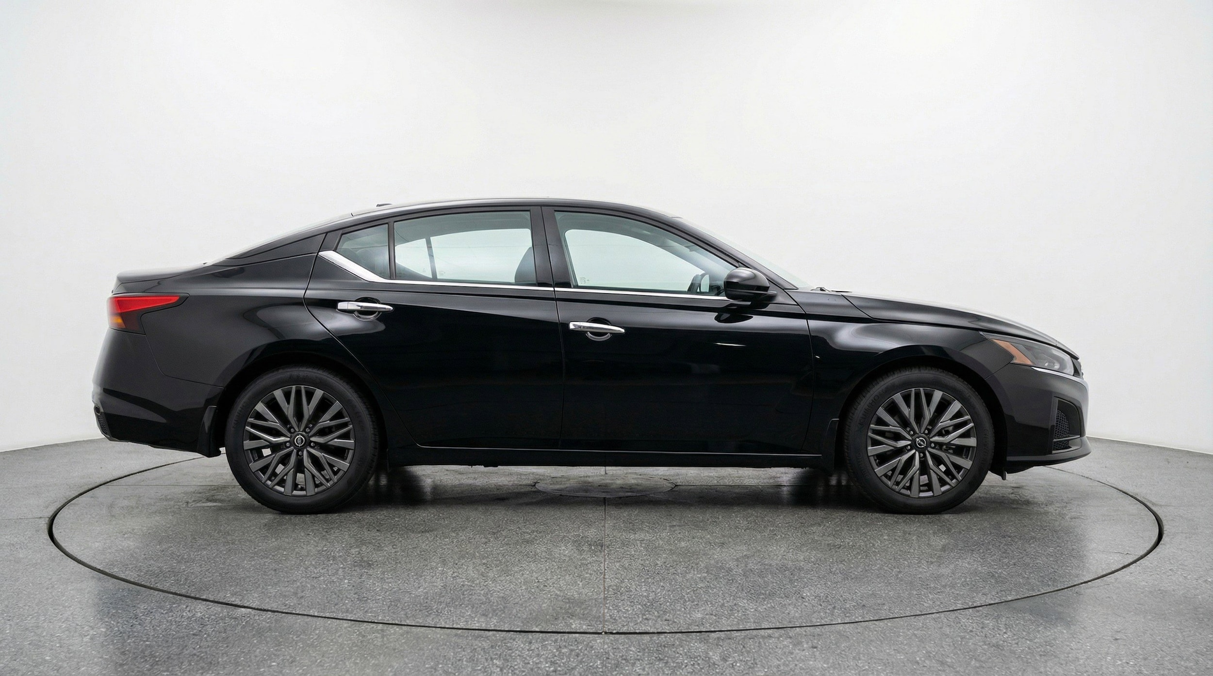 Thumbnail: 2025 Nissan Altima - 11