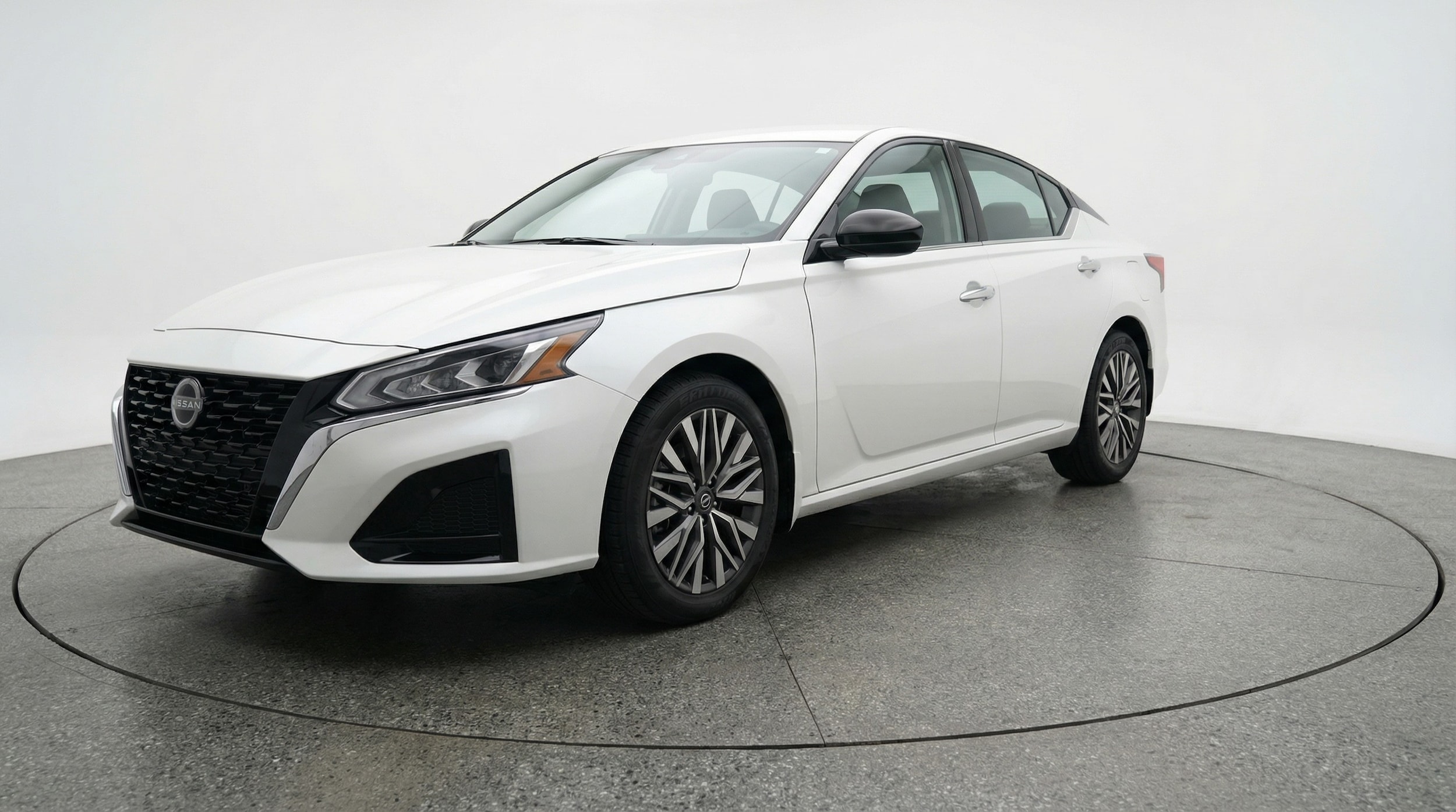 Thumbnail: 2025 Nissan Altima - 3