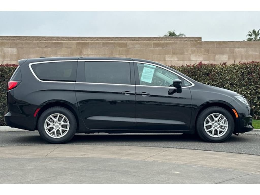 Used 2024 Chrysler Voyager LX Van Passenger Van