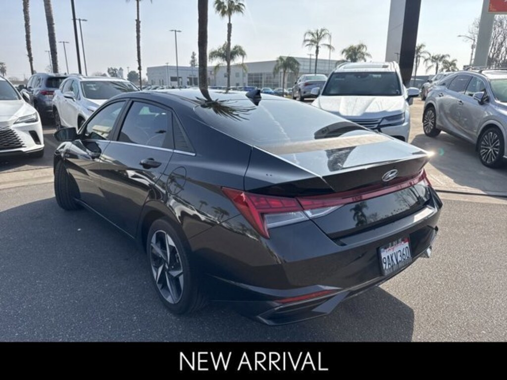 Used 2022 Hyundai Elantra SEL Sedan