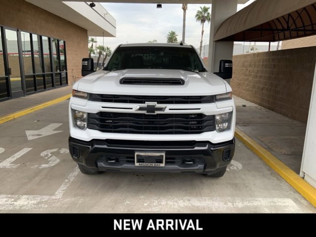 Used 2024 Chevrolet Silverado 2500HD Custom Truck Crew Cab