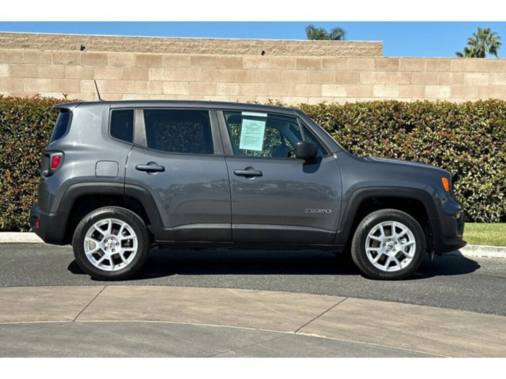 Used 2023 Jeep Renegade Latitude SUV