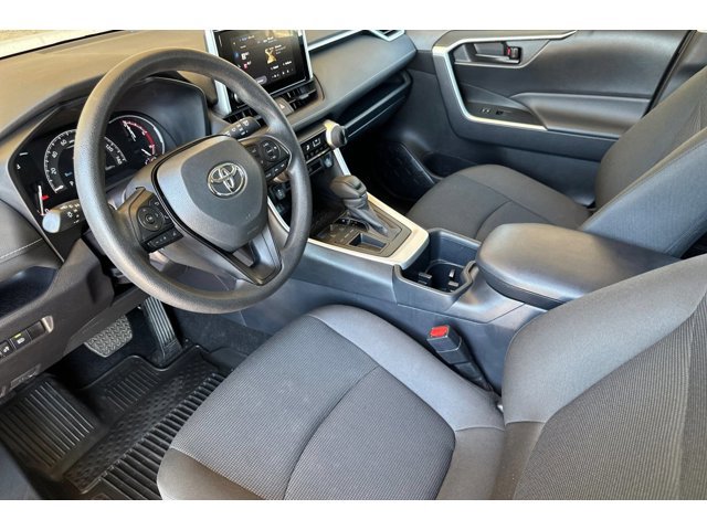 2025 Toyota RAV4 LE - Photo 10
