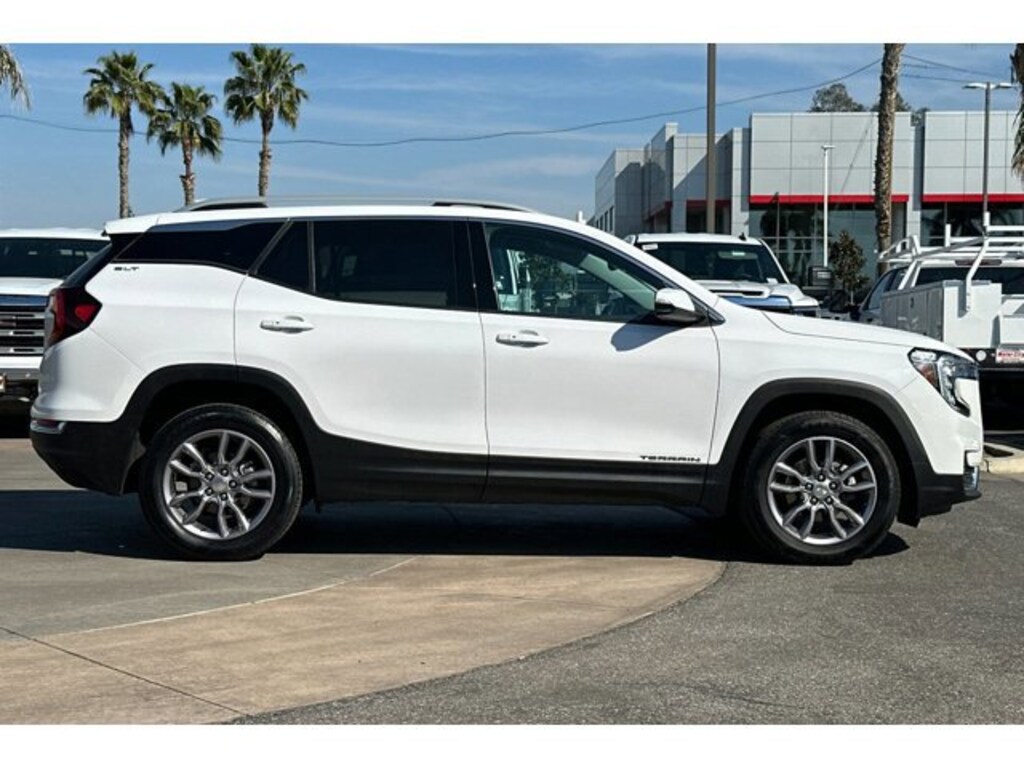 Used 2022 GMC Terrain SLT SUV
