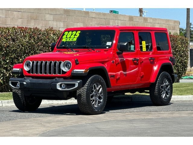 2025 Jeep Wrangler 4-Door Sahara - Photo 8