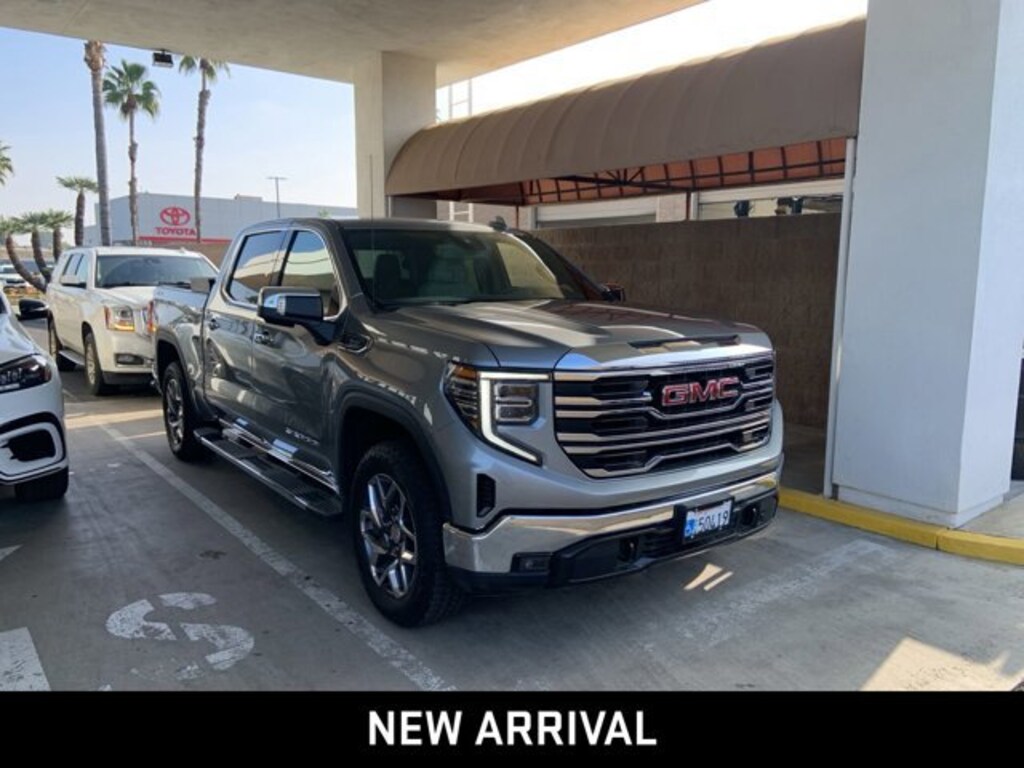 Used 2025 GMC Sierra 1500 SLT Truck Crew Cab