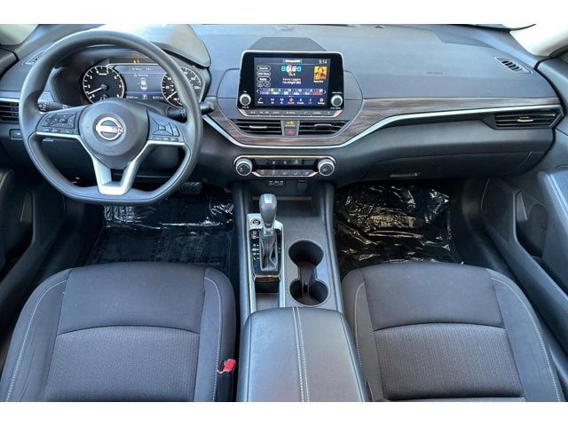 2025 Nissan Altima SV - Photo 14