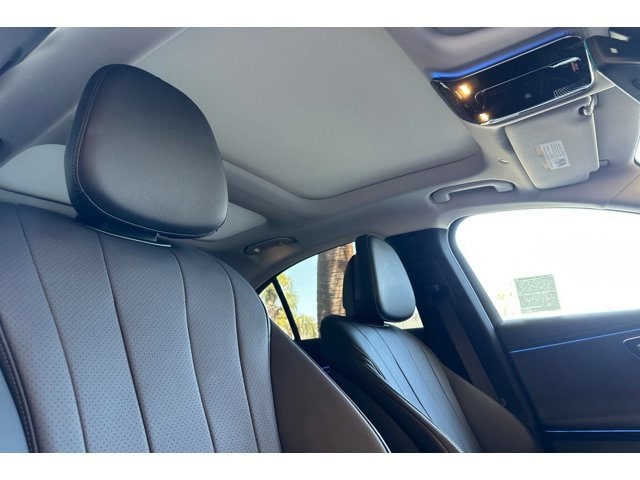 2025 Mercedes-Benz E-Class E350 - Photo 17