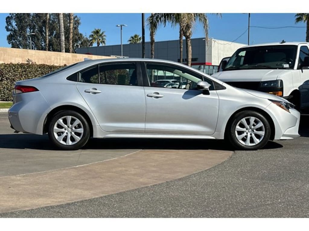 Used 2025 Toyota Corolla LE Sedan