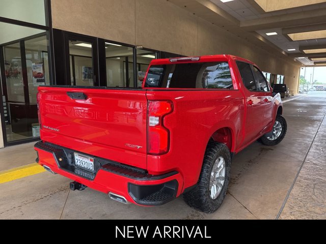 2023 Chevrolet Silverado 1500 RST photo 2