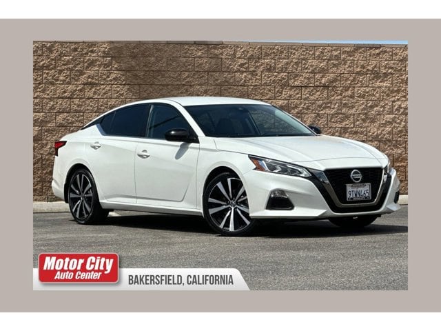 2022 Nissan Altima SR - Photo 1