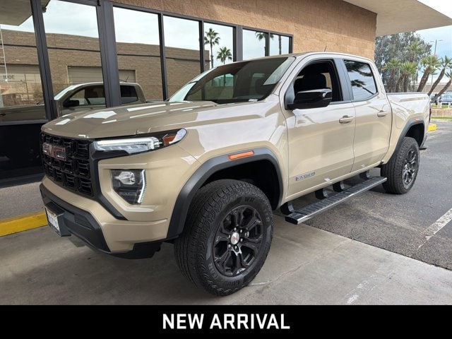 2024 GMC Canyon Elevation's photo