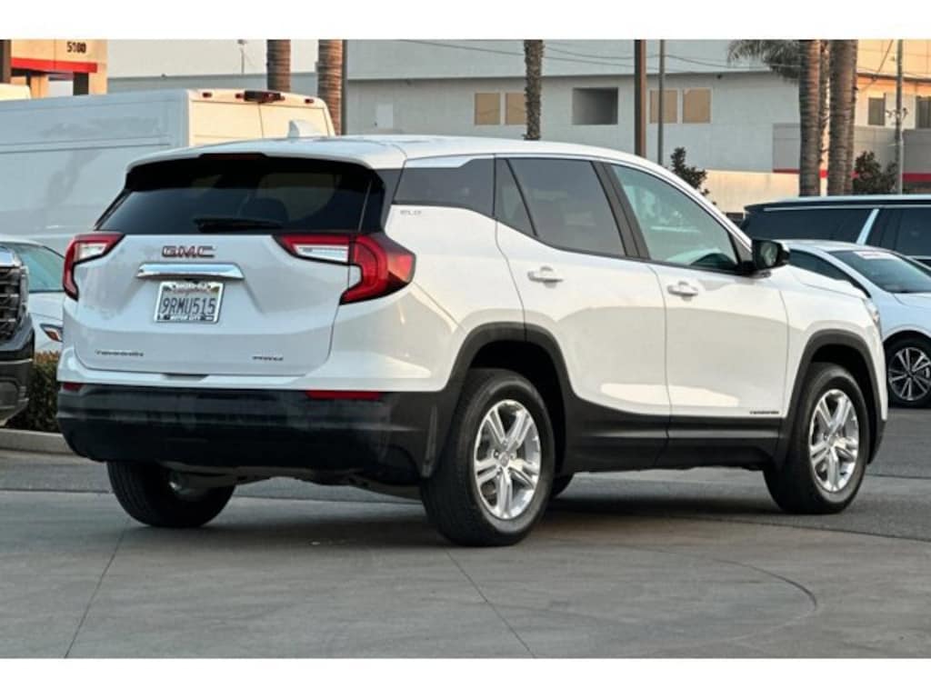 Used 2024 GMC Terrain SLE SUV