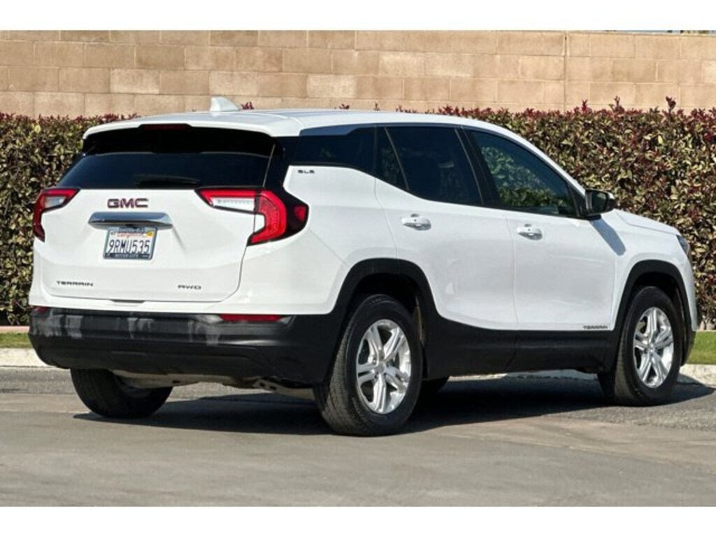 Used 2024 GMC Terrain SLE SUV