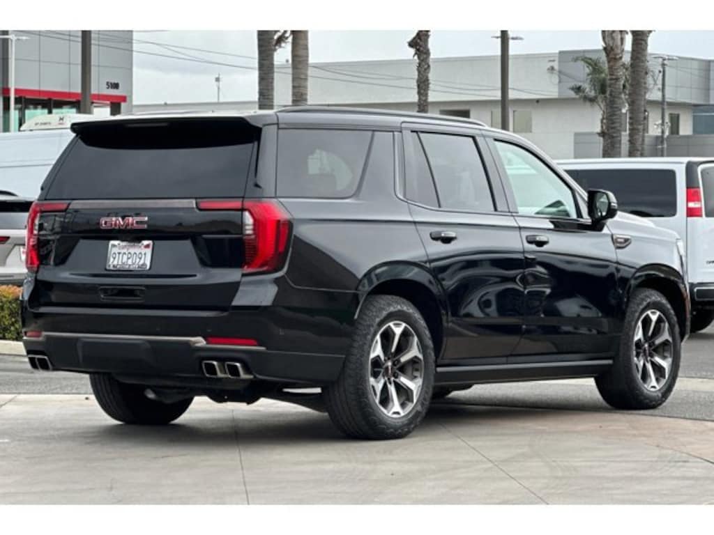 Used 2025 GMC Yukon AT4 Ultimate SUV
