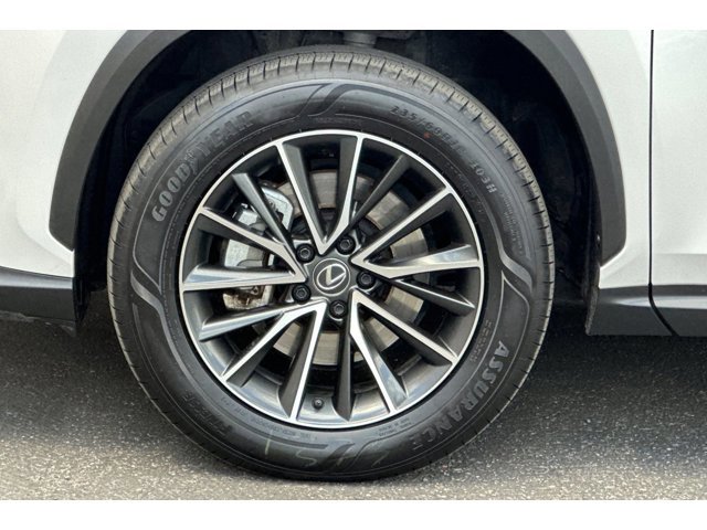 2025 Lexus NX 250 - Photo 27