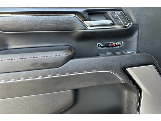 2026 GMC Sierra 1500 AT4X - Photo 11