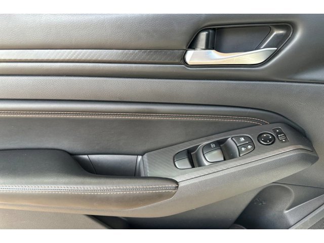 2022 Nissan Altima SR - Photo 11