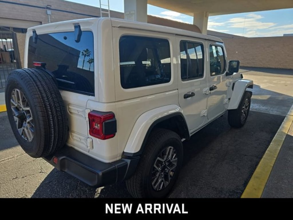 Used 2025 Jeep Wrangler Sahara SUV