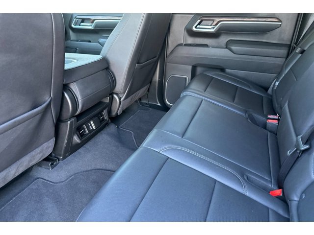 2025 GMC Sierra 1500 SLT - Photo 13