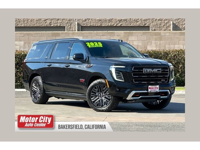 2025 GMC Yukon 4WD AT4 Ultimate AWD's photo
